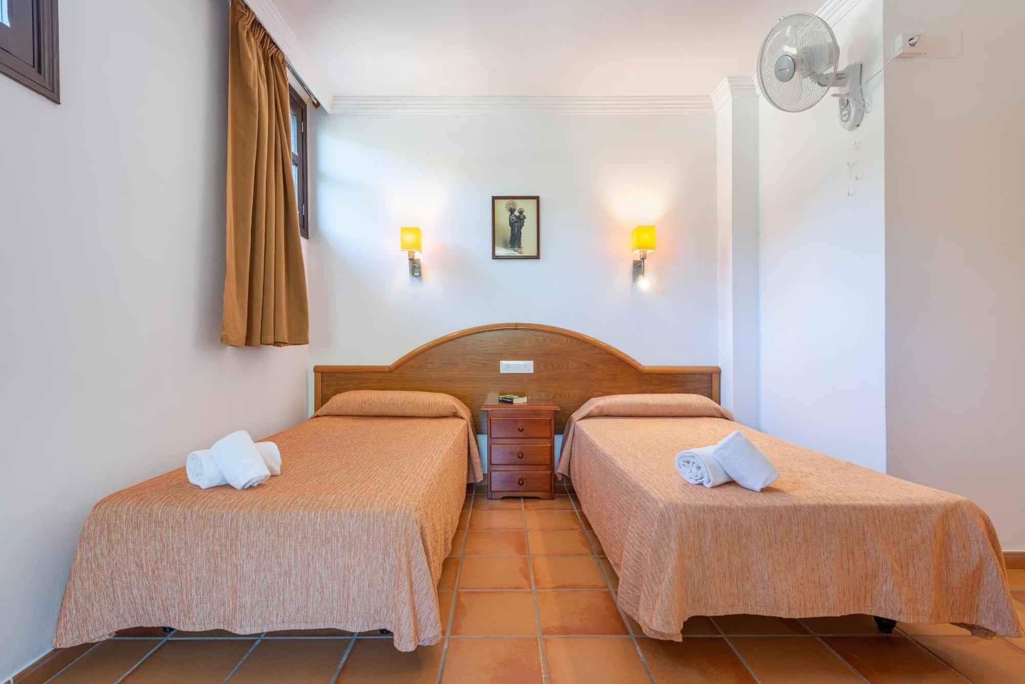 Santuari De Lluc Hotell Exteriör bild