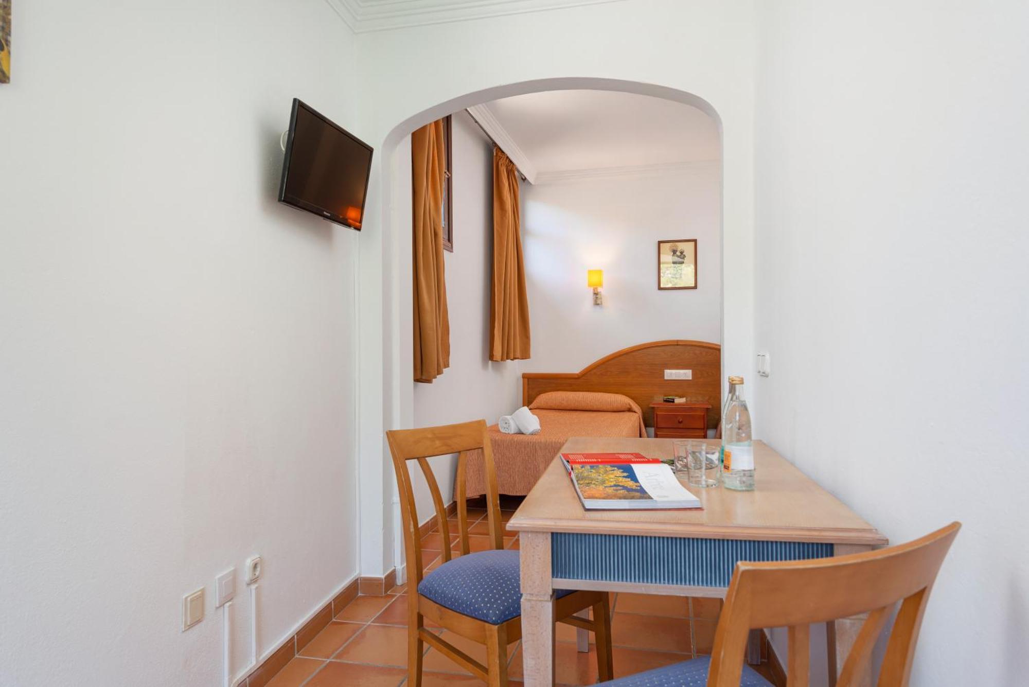 Santuari De Lluc Hotell Rum bild